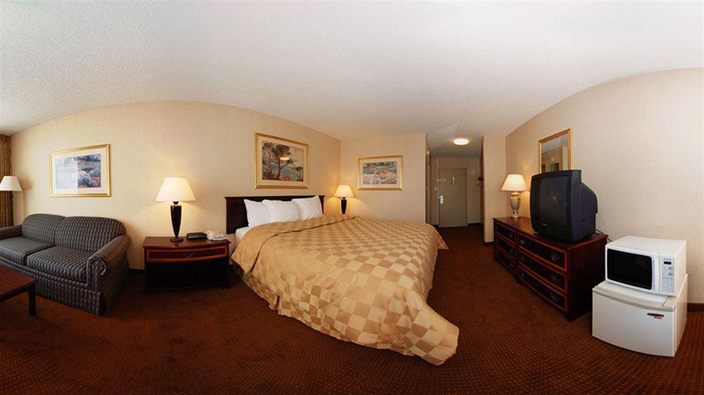 Clarion Inn And Events Center Pueblo North Luaran gambar