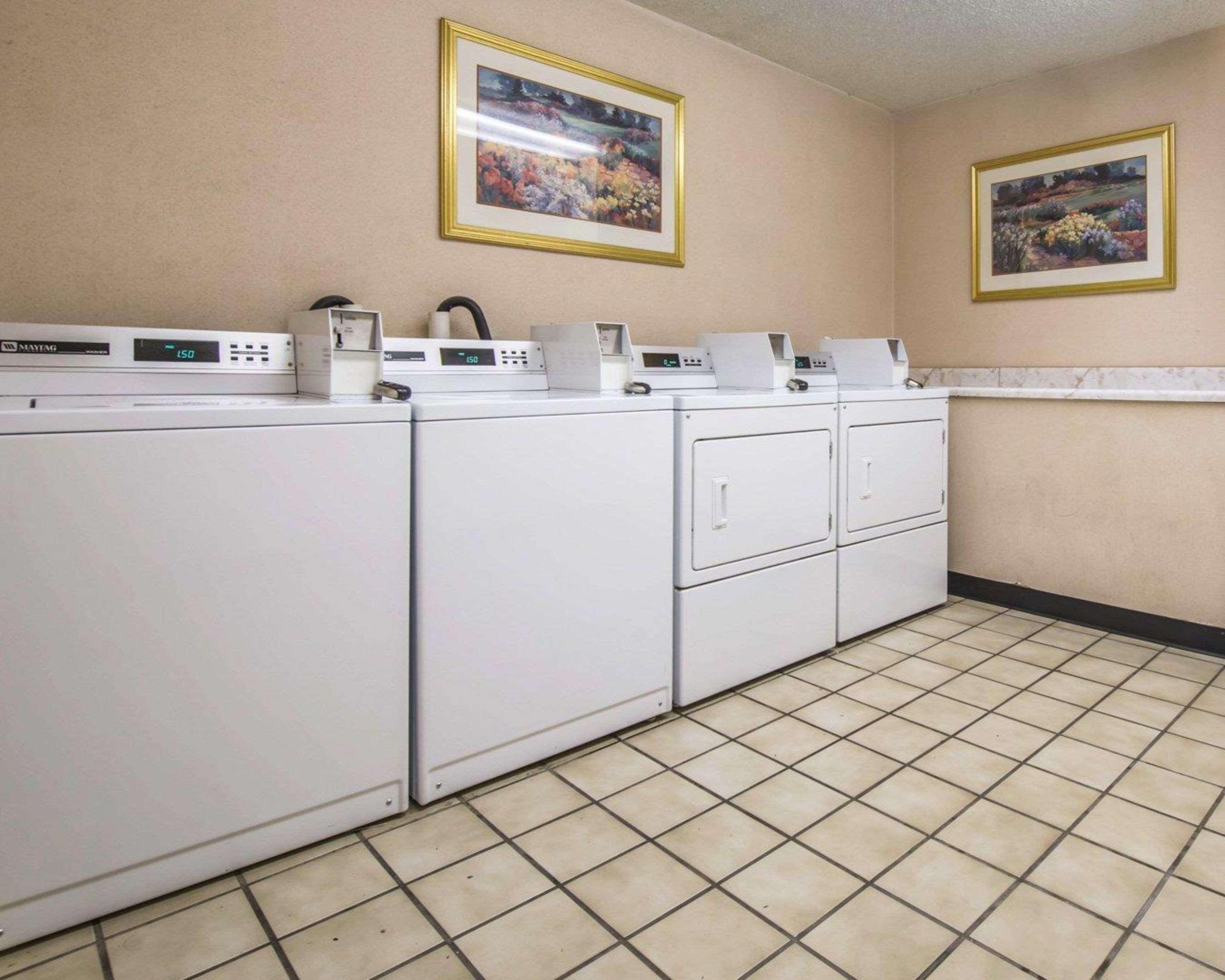 Clarion Inn And Events Center Pueblo North Luaran gambar