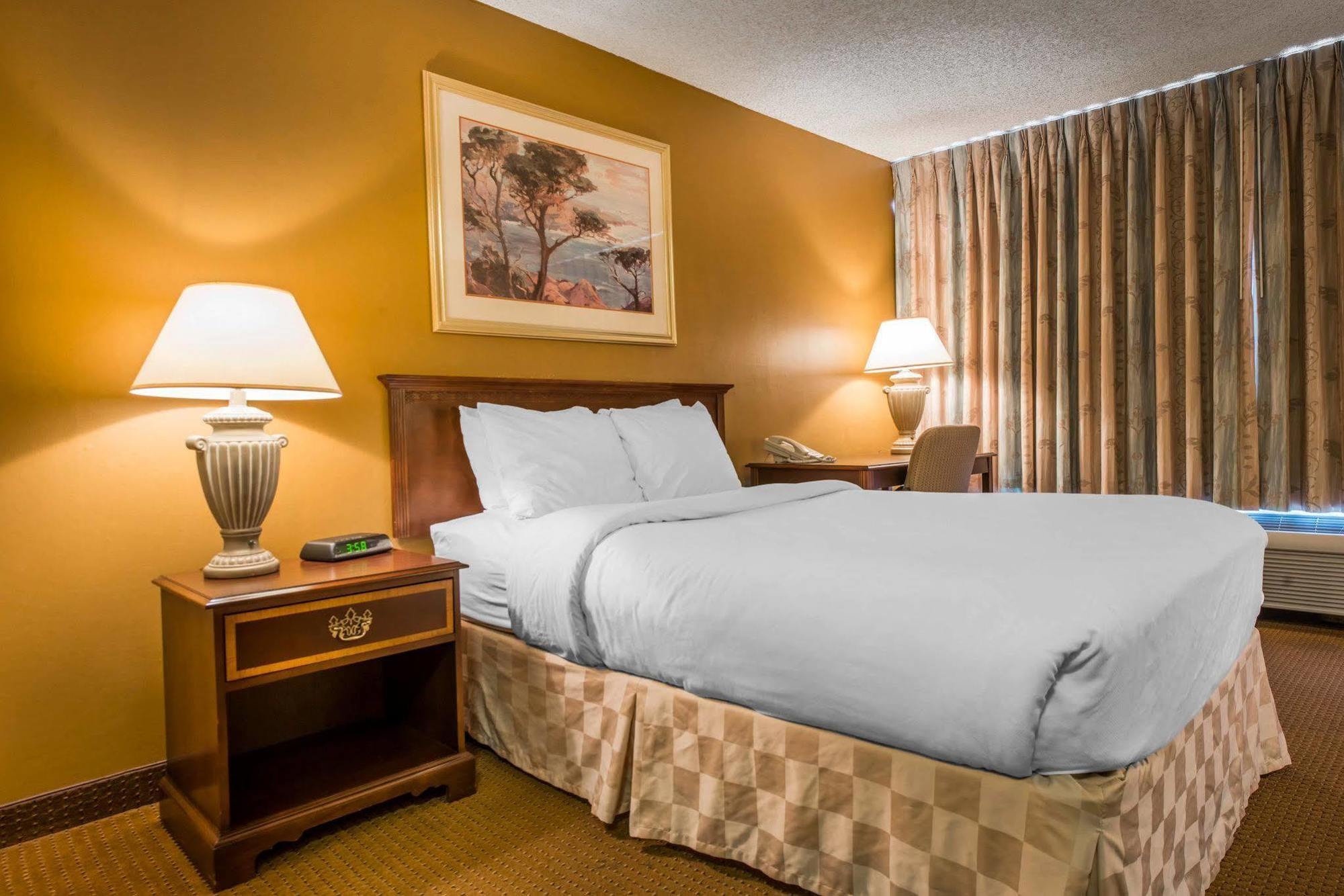 Clarion Inn And Events Center Pueblo North Luaran gambar
