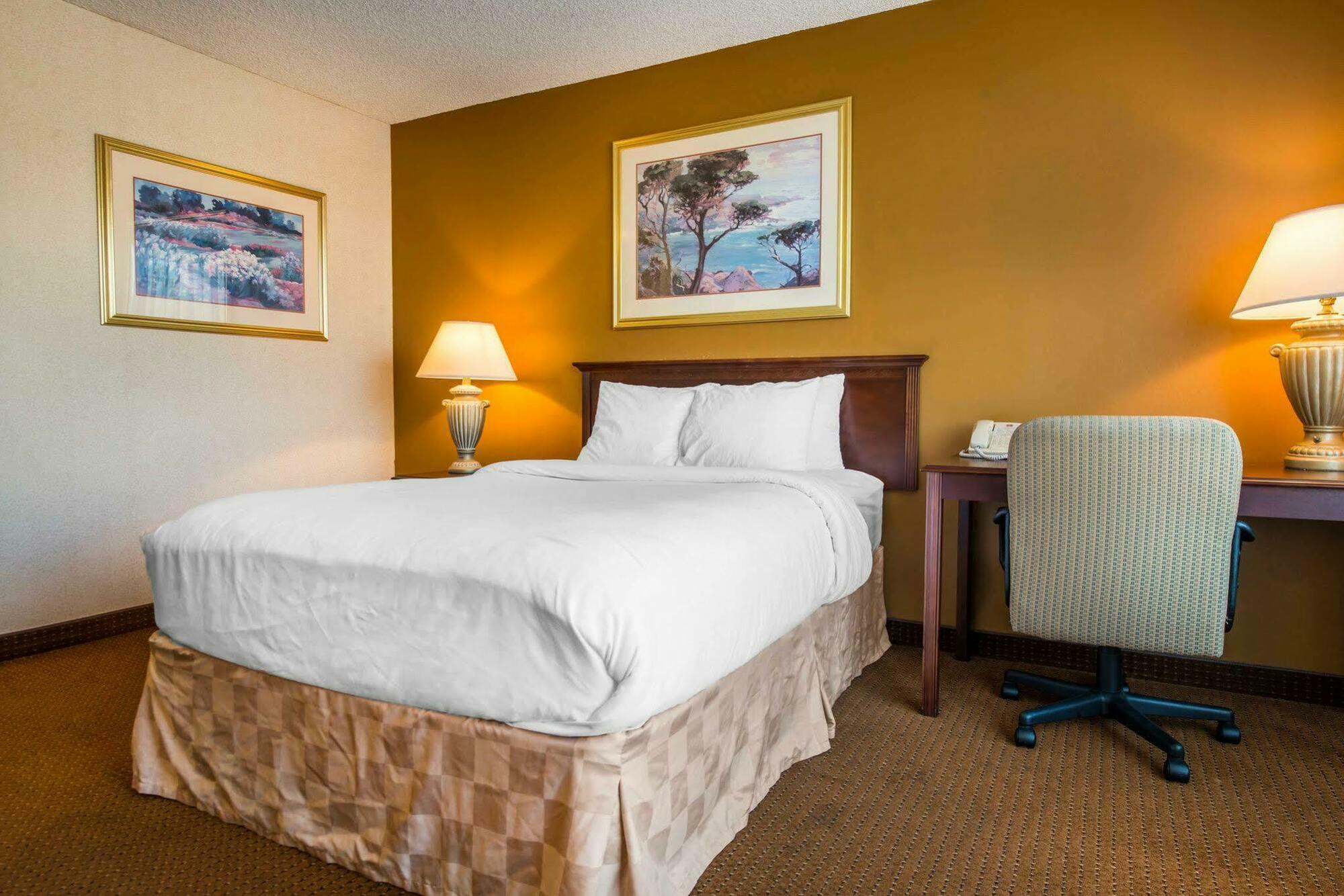 Clarion Inn And Events Center Pueblo North Luaran gambar